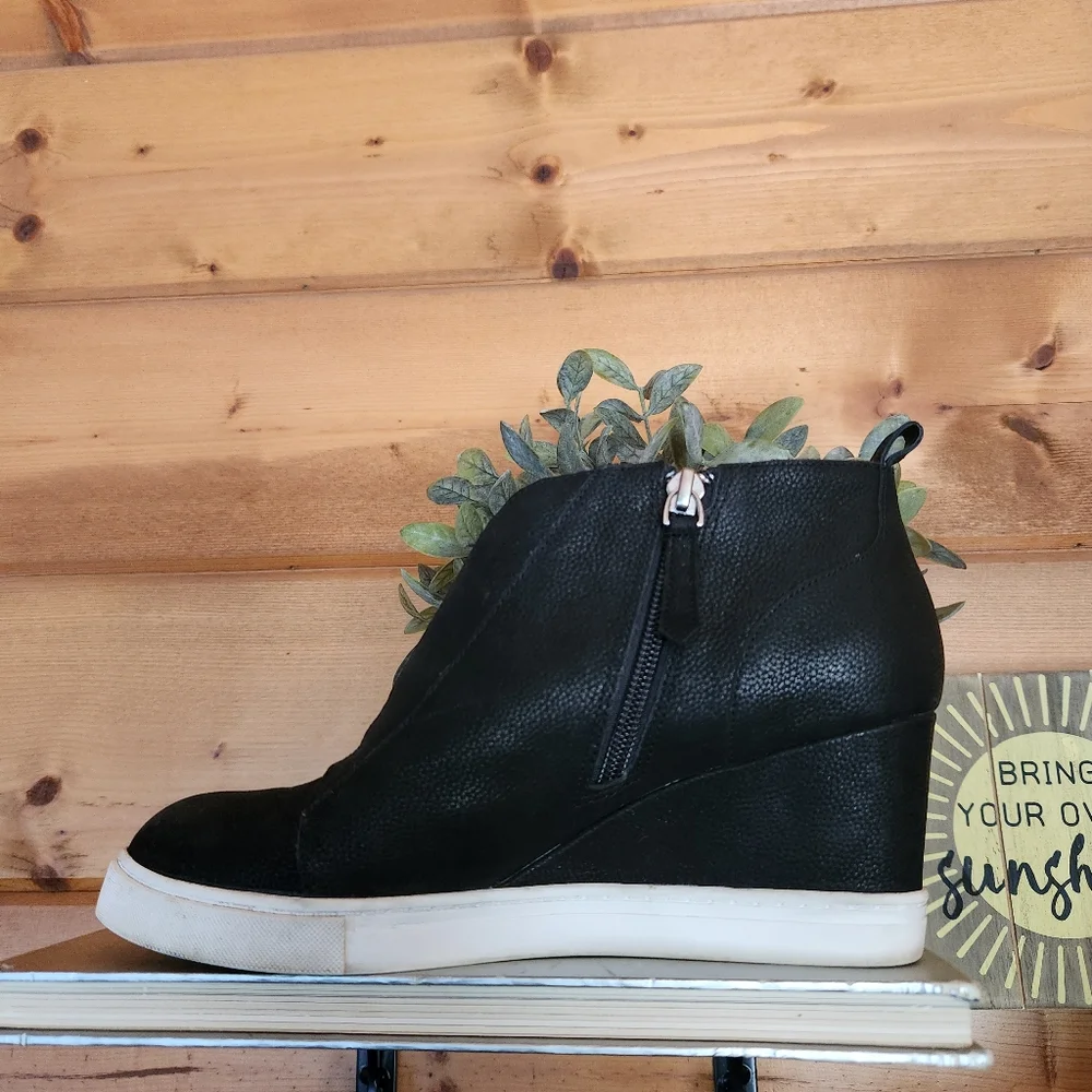 Linea Paolo Felicia Boot Wedge Hidden Heel Black Leather Sneaker Booties Sz 7.5M